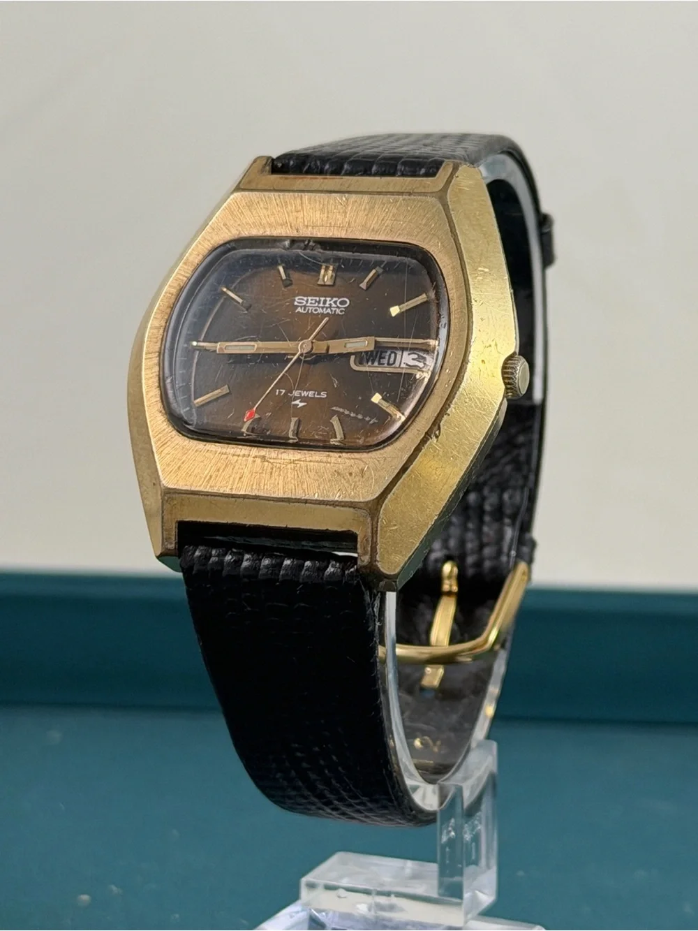 Vintage Seiko Automatic Gold Tone TV Dial Men’s Watch Black Dial Running Japan